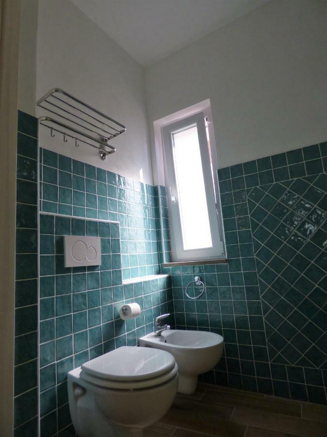 Aramoni B&B 赞布隆内 外观 照片